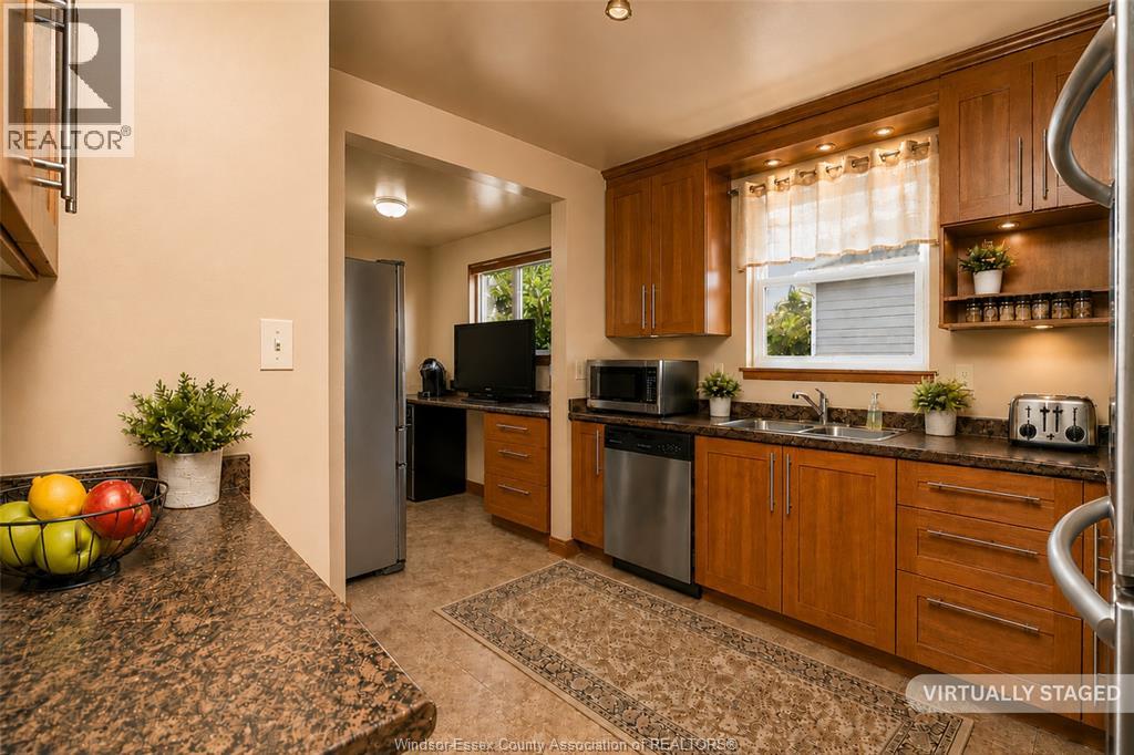 2258 Parkwood, Windsor, Ontario  N8W 2J9 - Photo 7 - 26020320