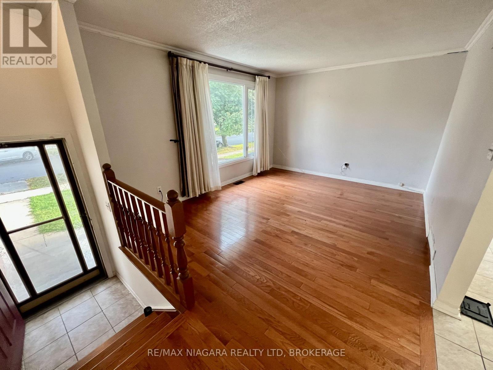 6171 Charnwood Avenue, Niagara Falls, Ontario  L2H 2L5 - Photo 3 - X13713162