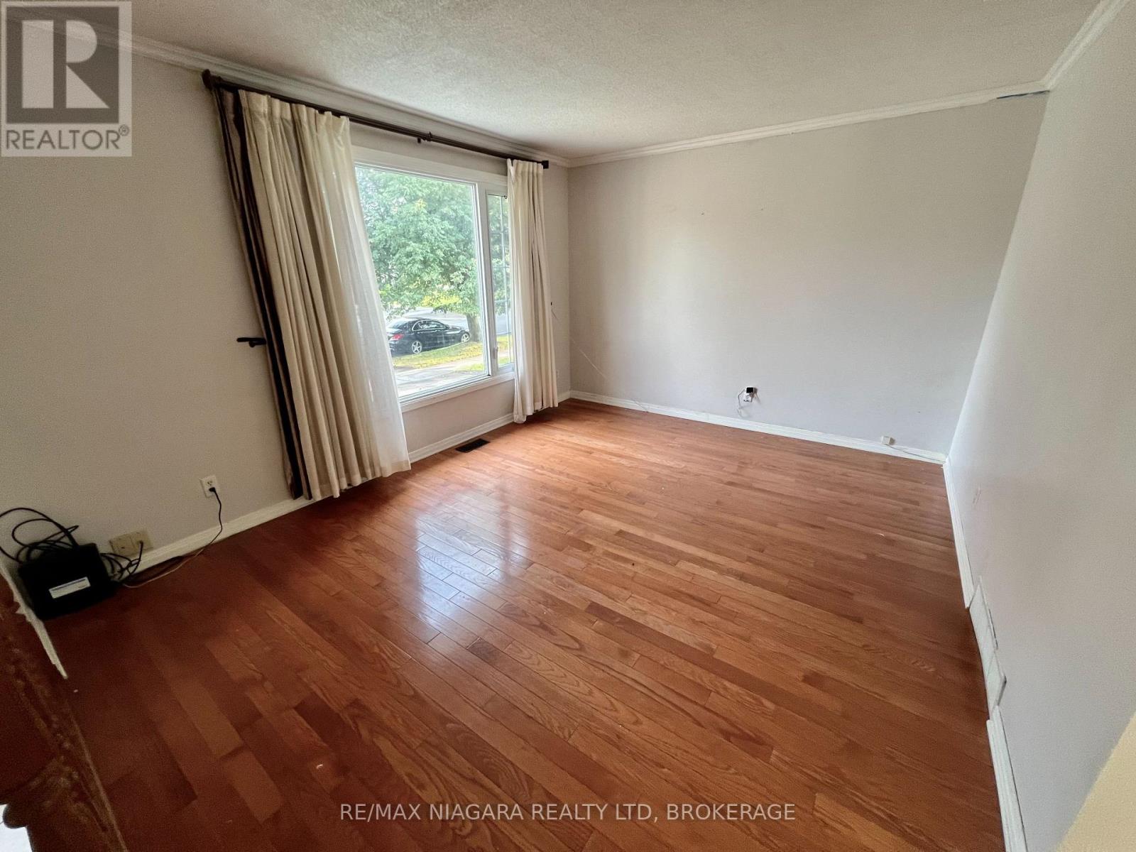 6171 Charnwood Avenue, Niagara Falls, Ontario  L2H 2L5 - Photo 4 - X13713162