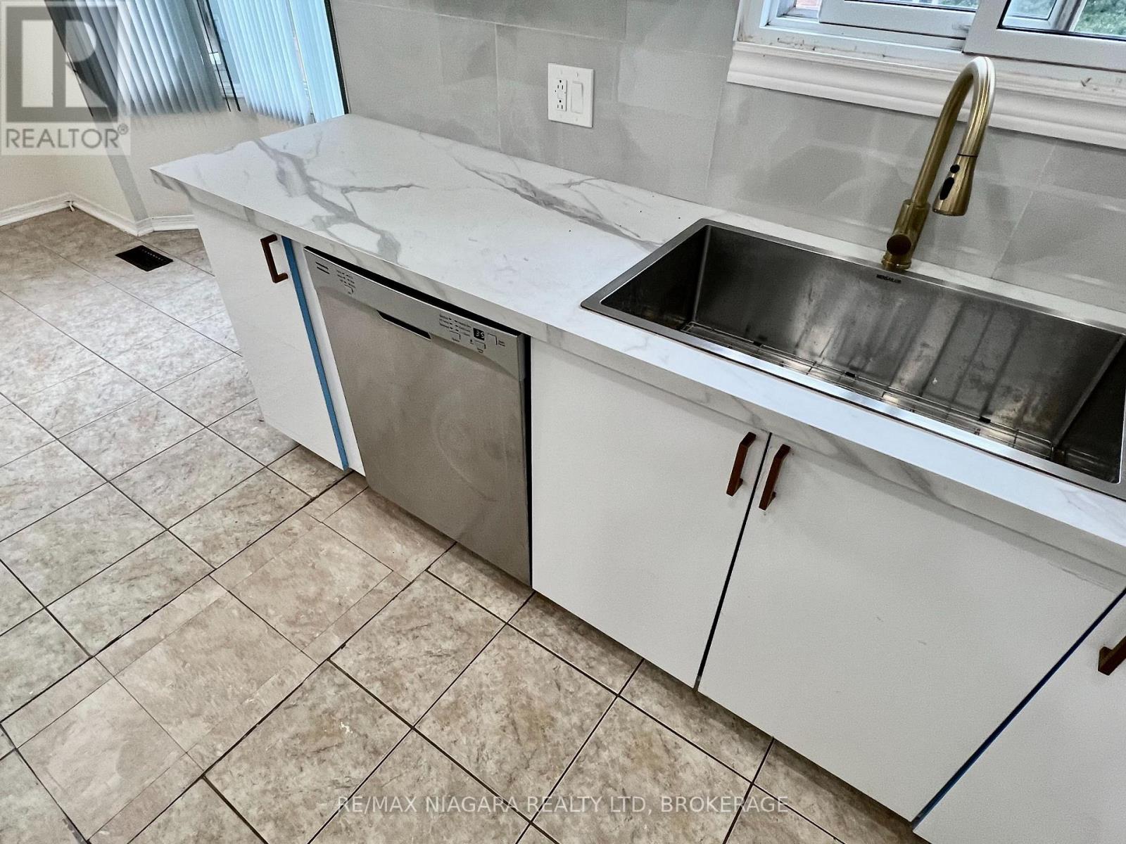 6171 Charnwood Avenue, Niagara Falls, Ontario  L2H 2L5 - Photo 9 - X13713162