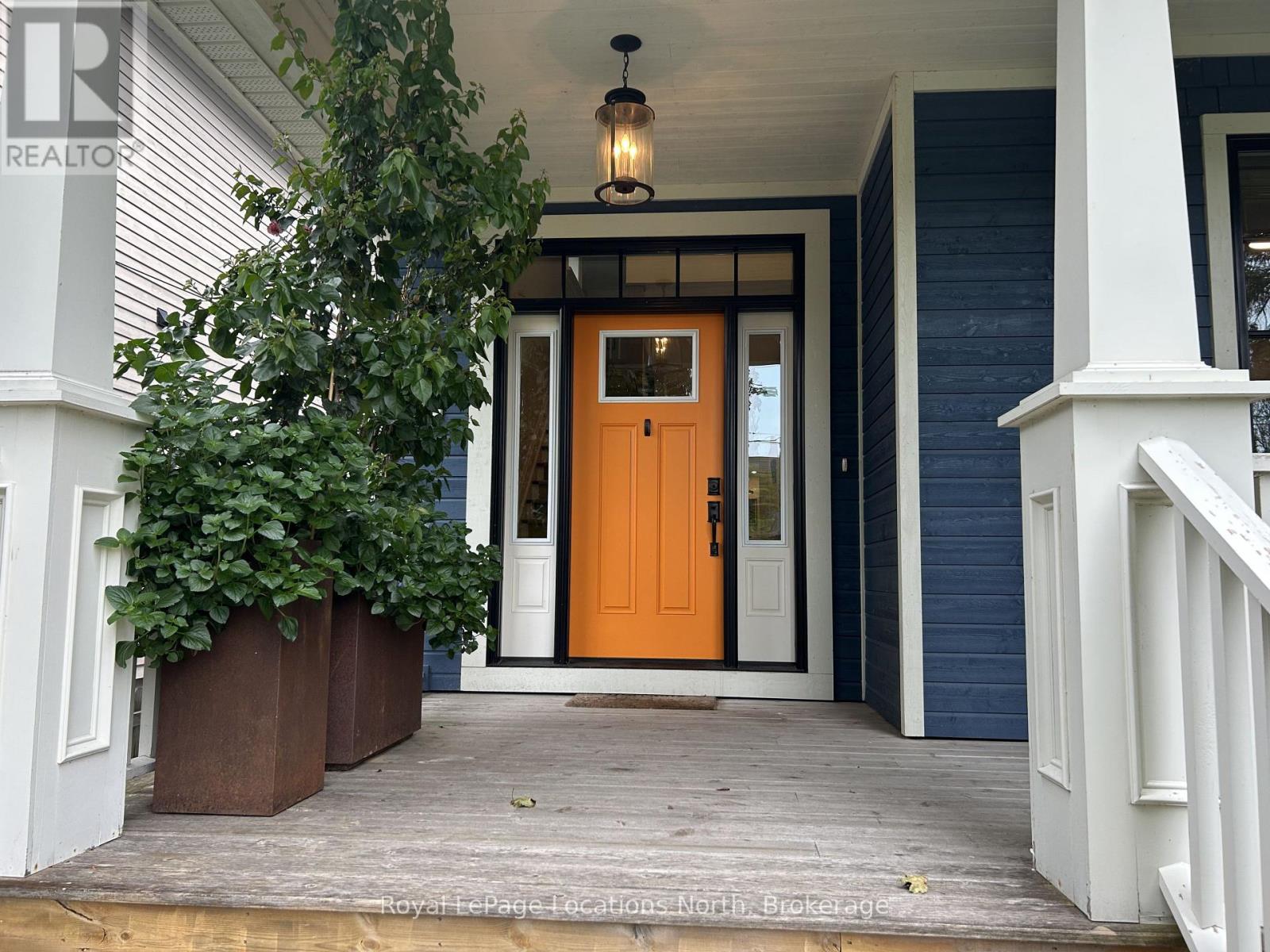 10 Niagara Street, Collingwood, Ontario  L9Y 3X2 - Photo 2 - S13726024