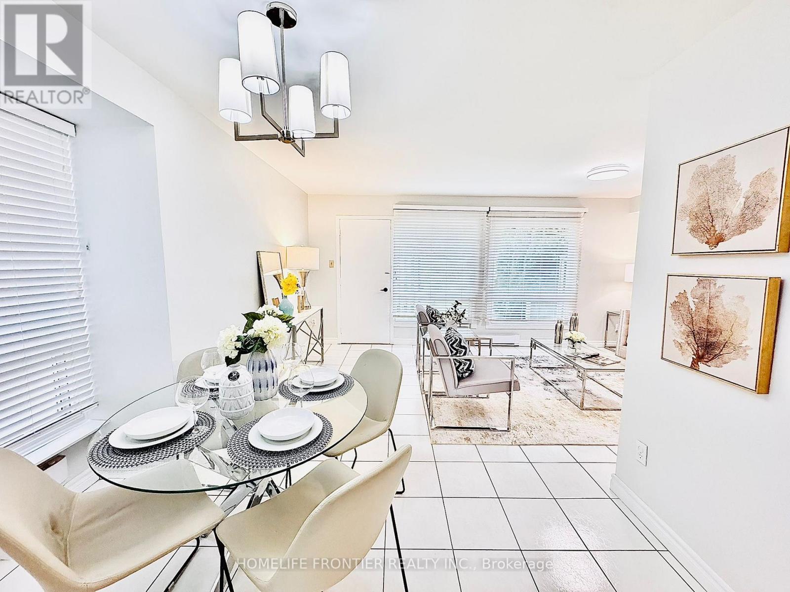 133 Thorny Vine Way E, Toronto, Ontario  M2J 4J4 - Photo 2 - C13726012