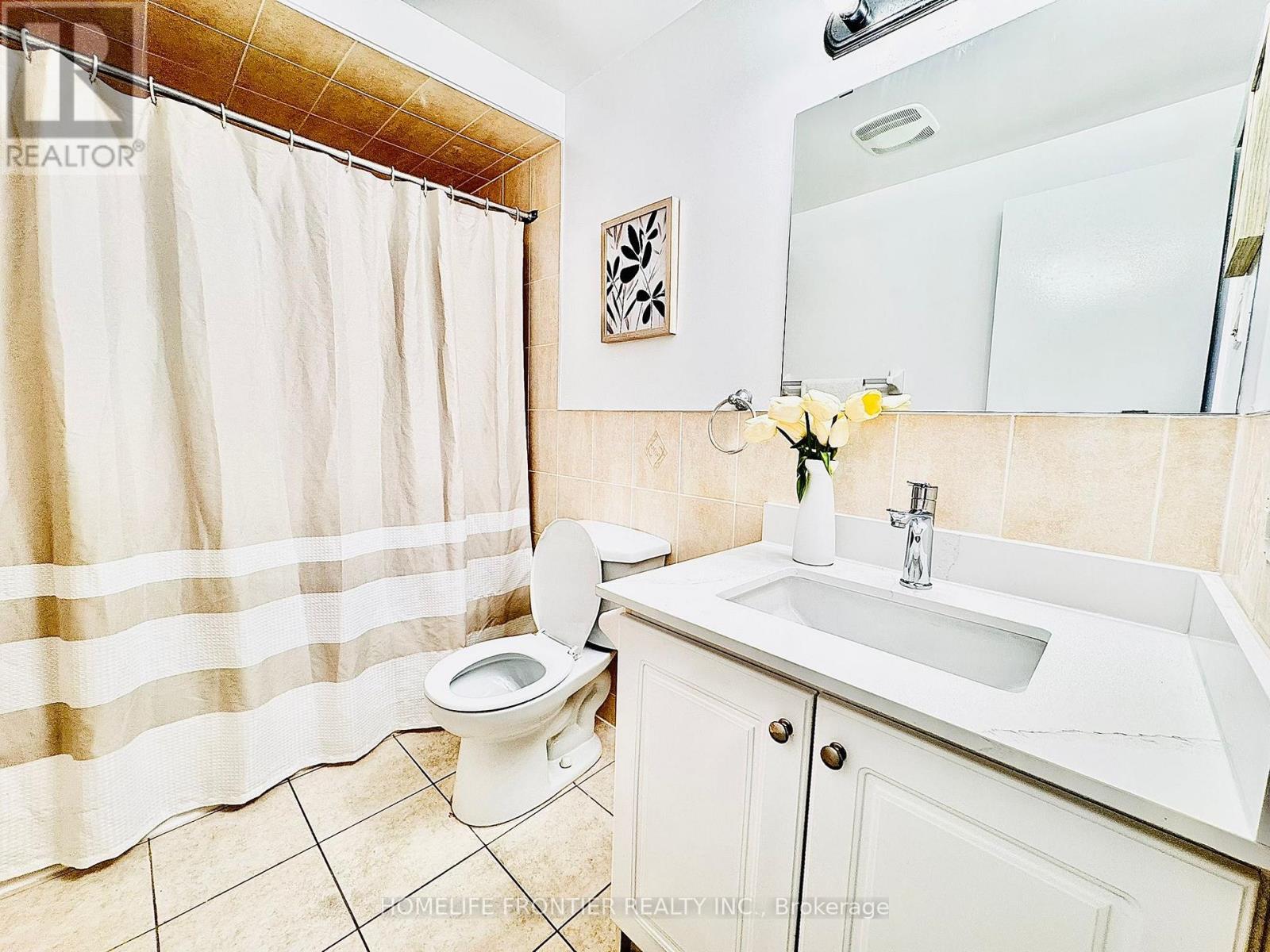 133 Thorny Vine Way E, Toronto, Ontario  M2J 4J4 - Photo 8 - C13726012