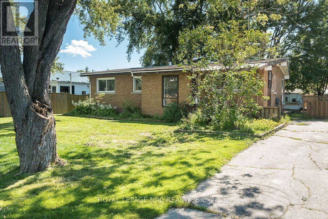 64 Springfield Street, Welland, Ontario  L3B 5M3 - Photo 2 - X13584090