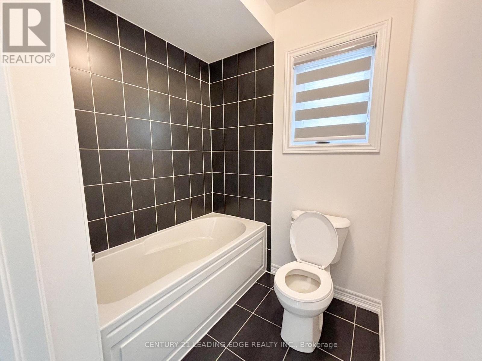 19 Wakefield Boulevard, Essa, Ontario  L3W 0L7 - Photo 25 - N13726060