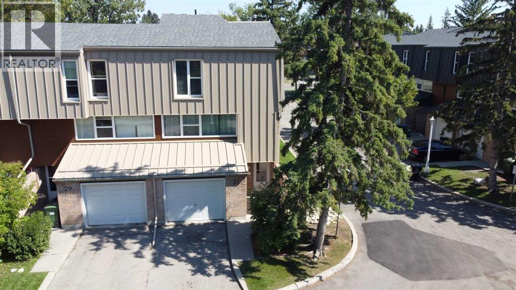 31 Brae Glen Court SW, Calgary, Alberta  T2W 1B6 - Photo 34 - A2340702