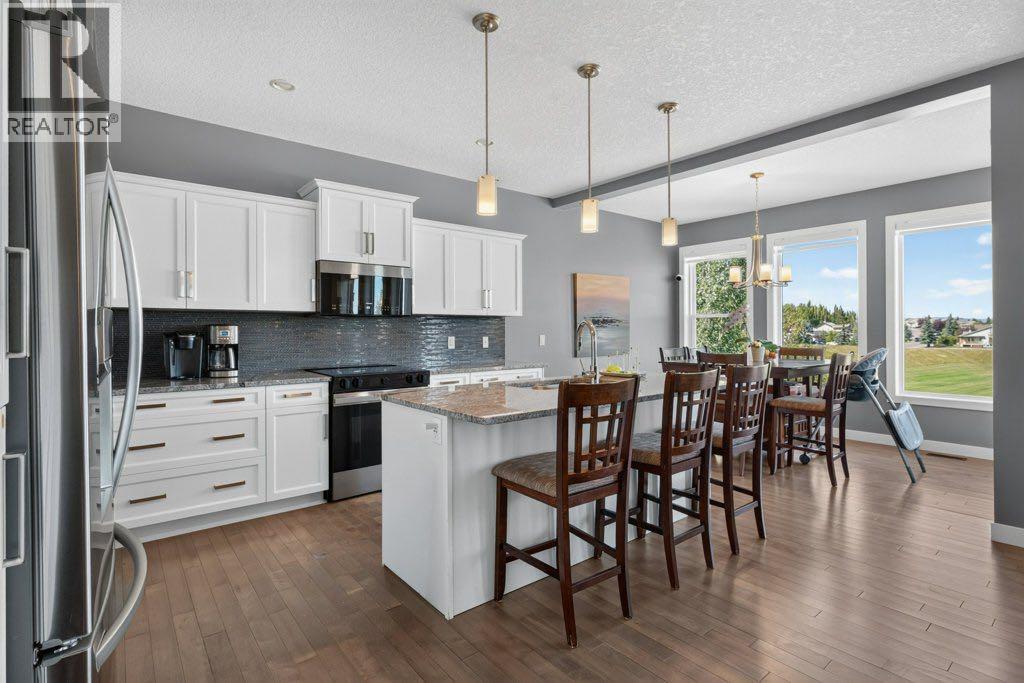 277 Jumping Pound Terrace, Cochrane, Alberta  T4C 0K4 - Photo 6 - A2340277