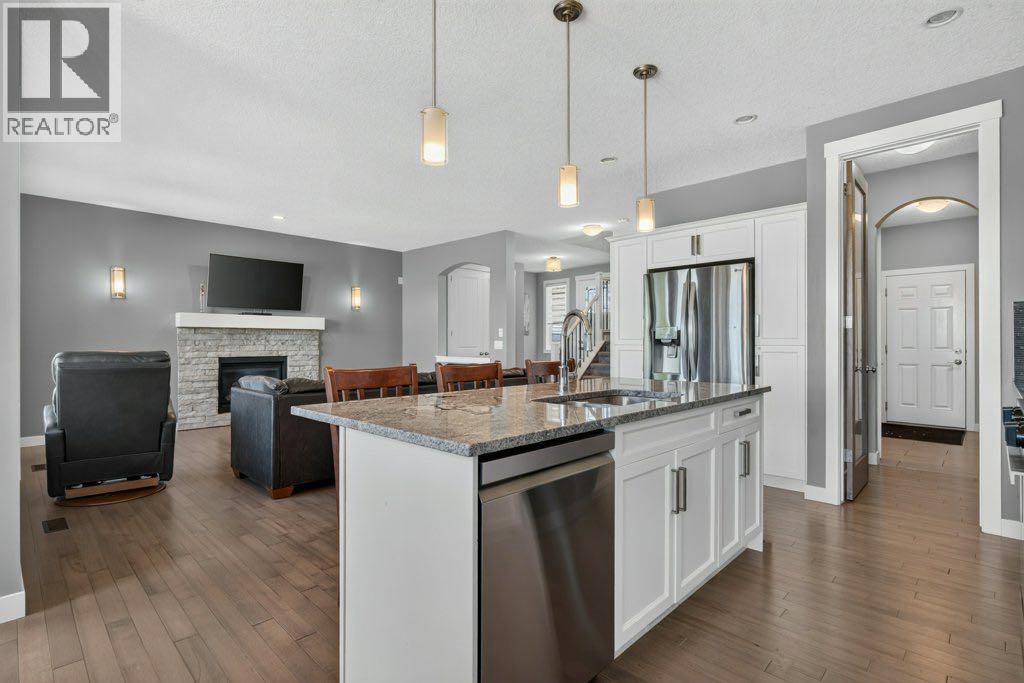 277 Jumping Pound Terrace, Cochrane, Alberta  T4C 0K4 - Photo 9 - A2340277