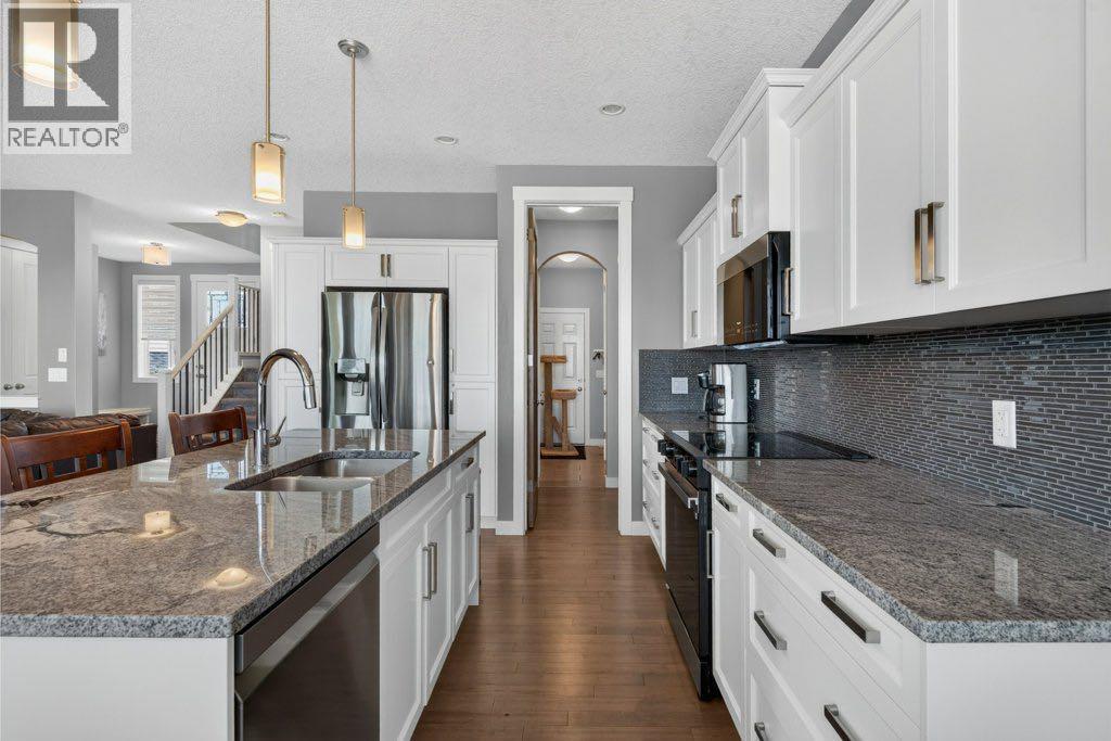 277 Jumping Pound Terrace, Cochrane, Alberta  T4C 0K4 - Photo 8 - A2340277