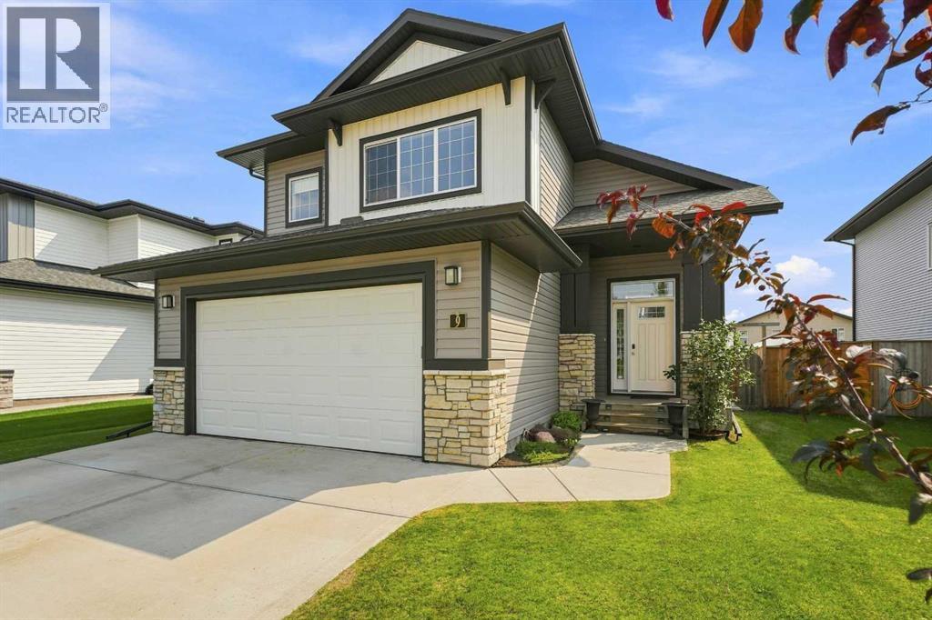 9 Trinity Street, lacombe, Alberta