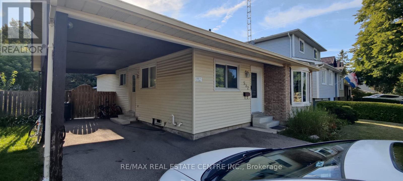 MAIN FLOOR ONLY - 532 WOODWARD AVENUE, Milton, Ontario