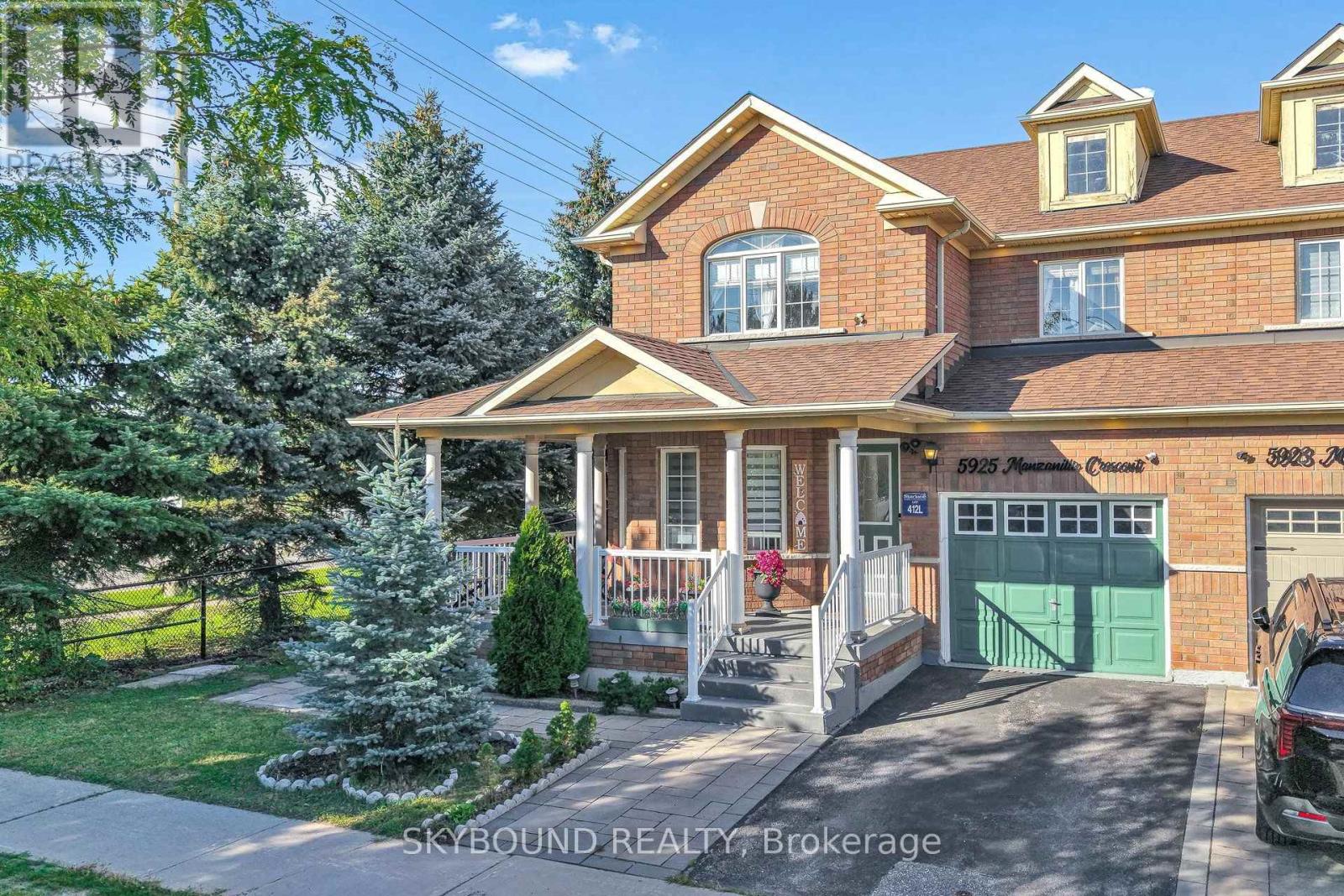 5925 Manzanillo Crescent, Mississauga, Ontario L5M 6Y6 - Photo 2 - W13726092