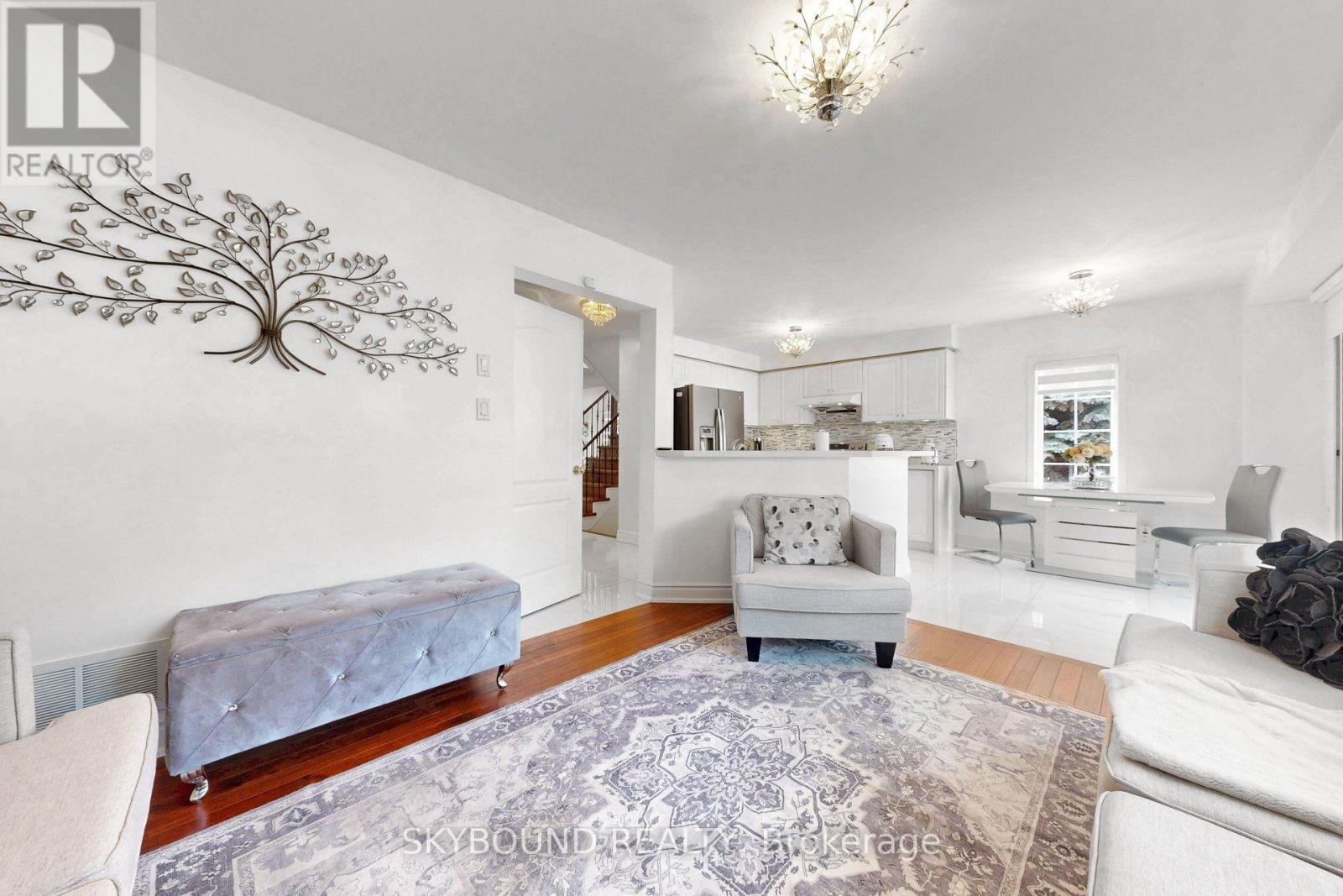 5925 Manzanillo Crescent, Mississauga, Ontario L5M 6Y6 - Photo 18 - W13726092