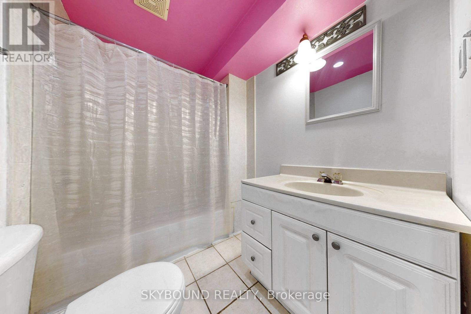 5925 Manzanillo Crescent, Mississauga, Ontario L5M 6Y6 - Photo 37 - W13726092
