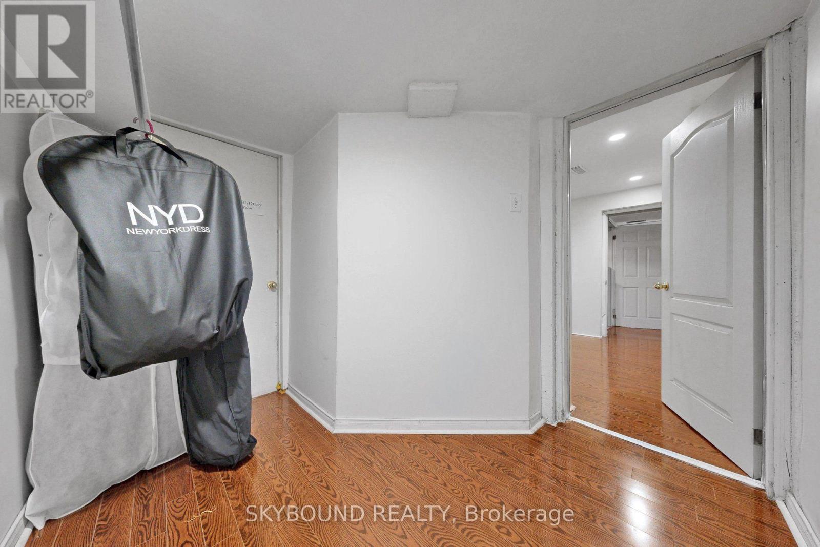 5925 Manzanillo Crescent, Mississauga, Ontario L5M 6Y6 - Photo 41 - W13726092