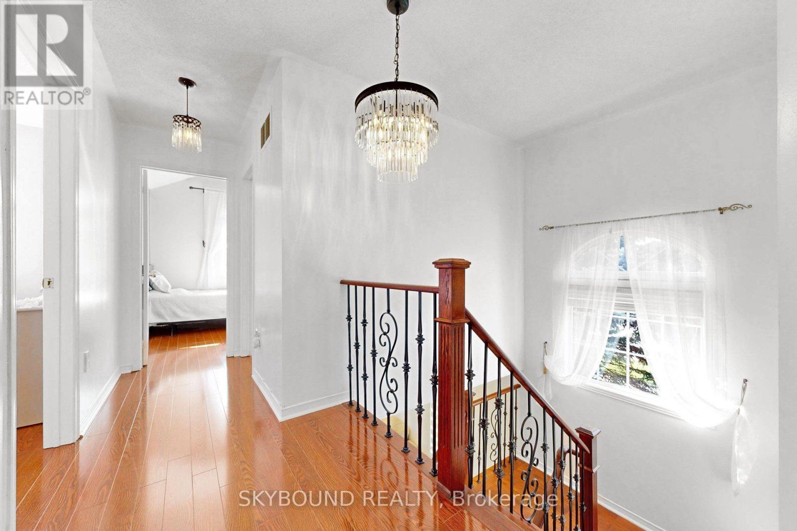 5925 Manzanillo Crescent, Mississauga, Ontario L5M 6Y6 - Photo 19 - W13726092