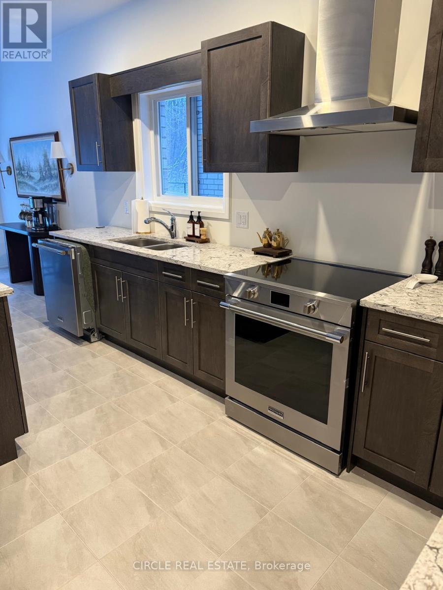 49 Willson Drive, Thorold, Ontario  L2V 0G7 - Photo 3 - X13726090