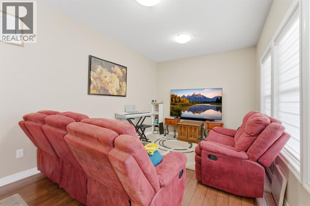 99 Marquis Cove SE, Calgary, Alberta  T3M 1Y1 - Photo 29 - A2307254