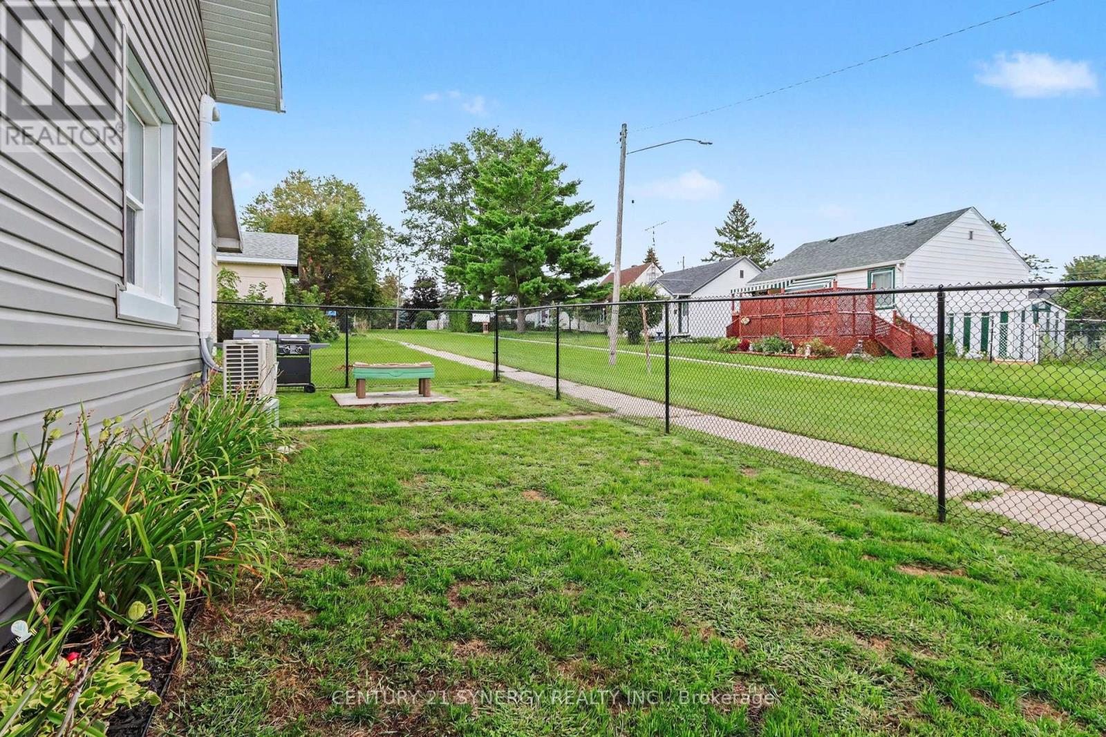 3 Mckenzie Avenue, Smiths Falls, Ontario  K7A 3G4 - Photo 23 - X13726096