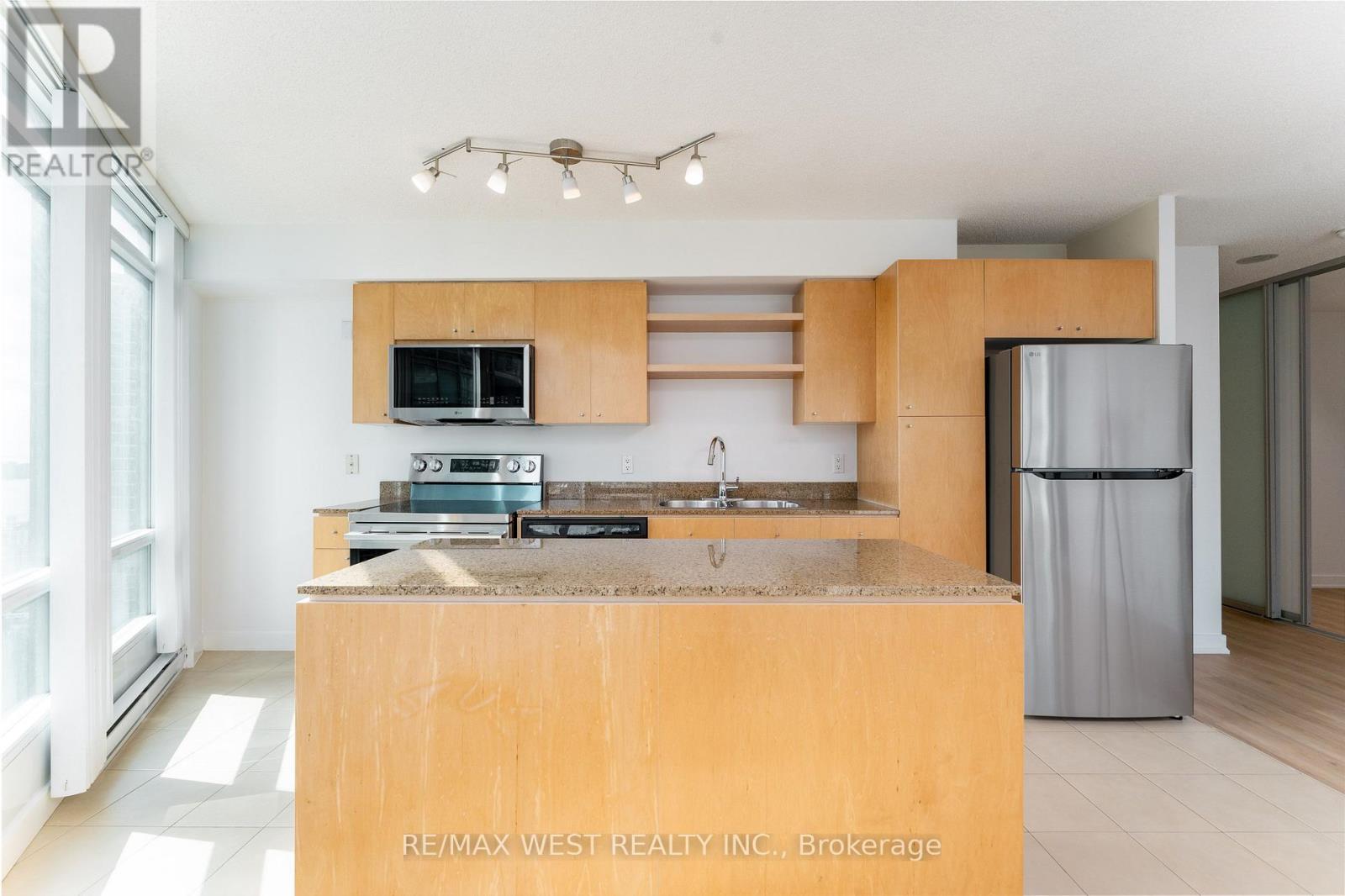 2509 - 373 Front Street, Toronto, Ontario  M5V 3R7 - Photo 33 - C13446674