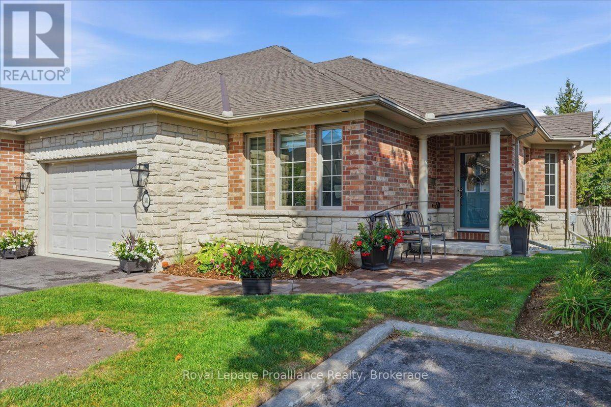 30 - 35 HEARTWOOD DRIVE, Belleville, Ontario