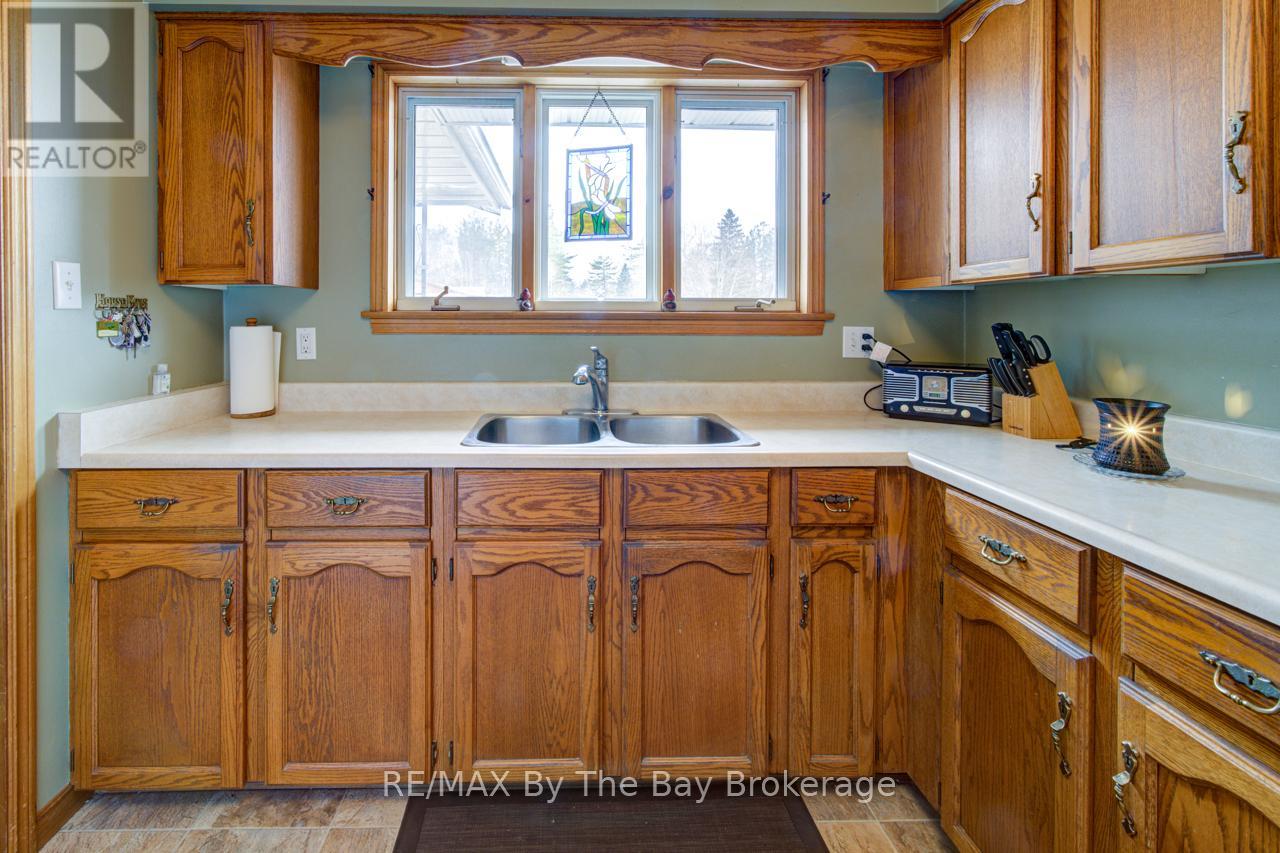 229 Datas Drive E, Clearview, Ontario  L0M 1S0 - Photo 10 - S13101416
