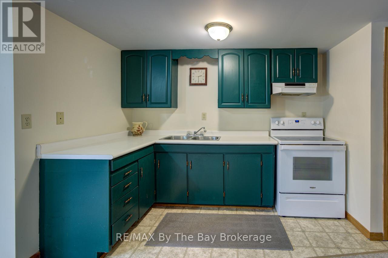 229 Datas Drive E, Clearview, Ontario  L0M 1S0 - Photo 26 - S13101416