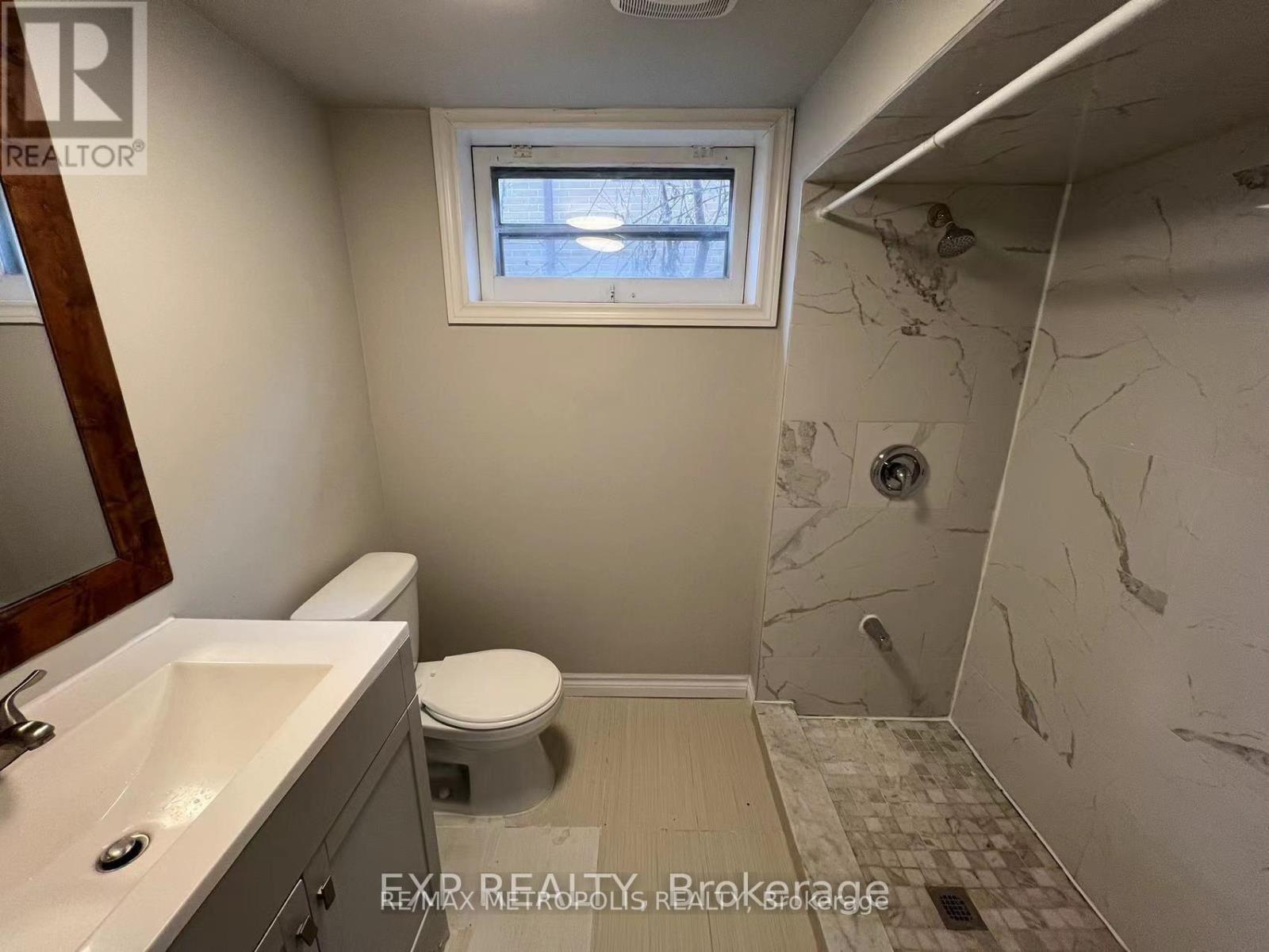 Bsmt - 6 Mid Pines Road, Toronto, Ontario M1G 2L6 - Photo 6 - E13693544