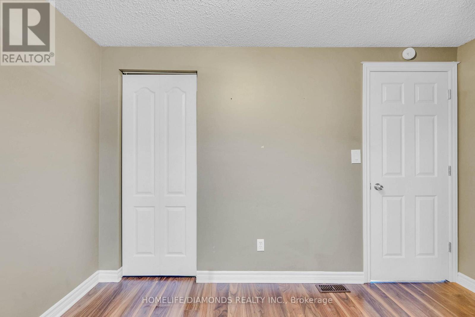 15 Keefer Road, Thorold, Ontario L2V 4M6 - Photo 19 - X13726130