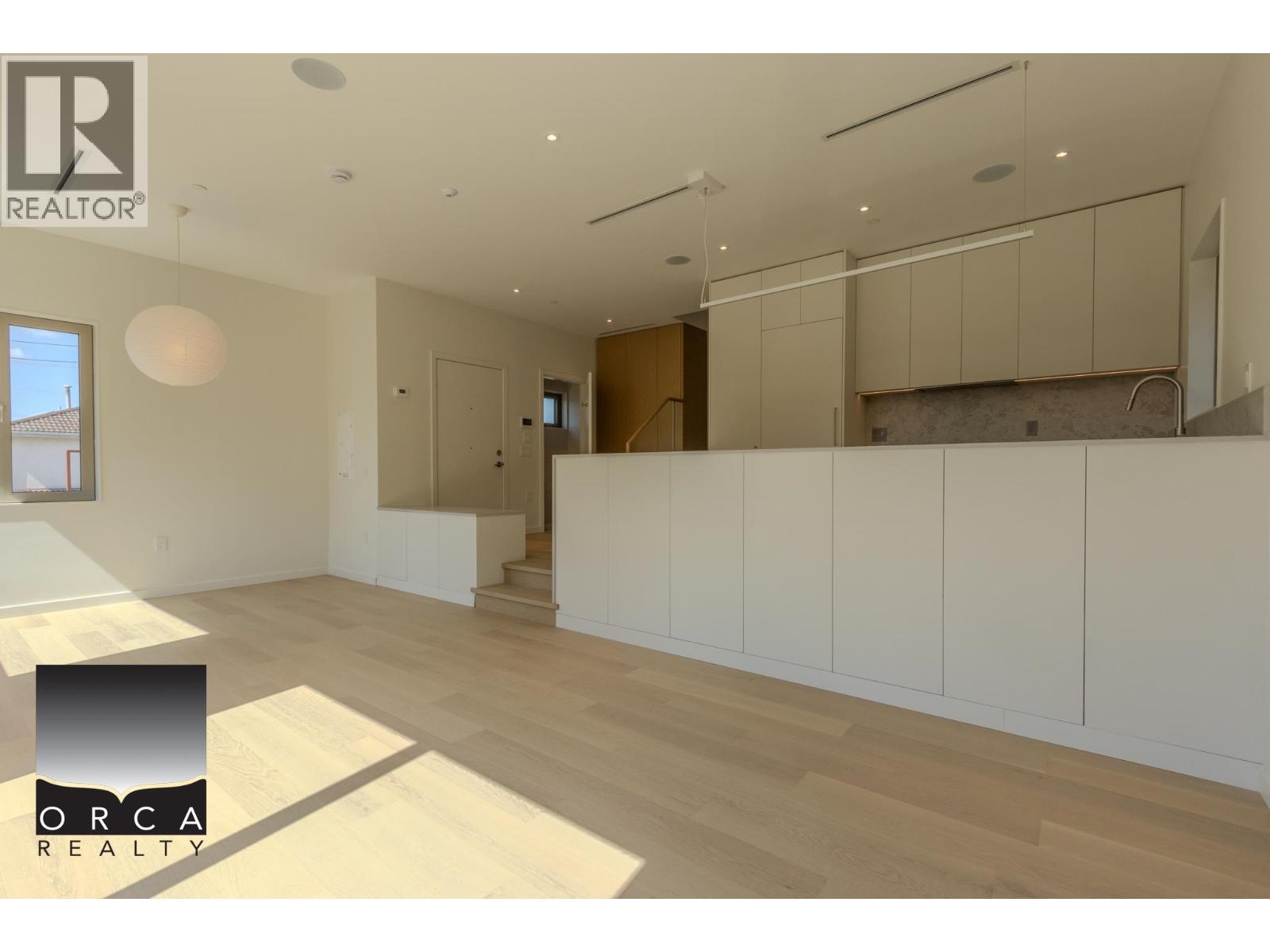 1 2915 East 5th Avenue, Vancouver, British Columbia  V5M 1N6 - Photo 3 - R3155725