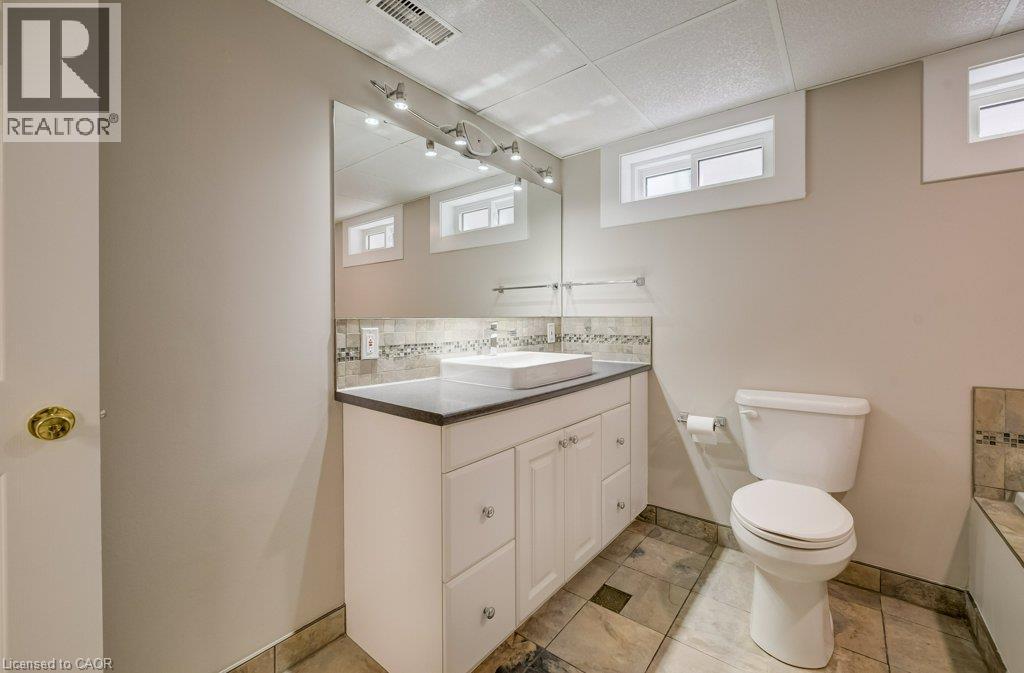 55 Elkington Drive, Kitchener, Ontario  N2B 1S1 - Photo 32 - 40857723