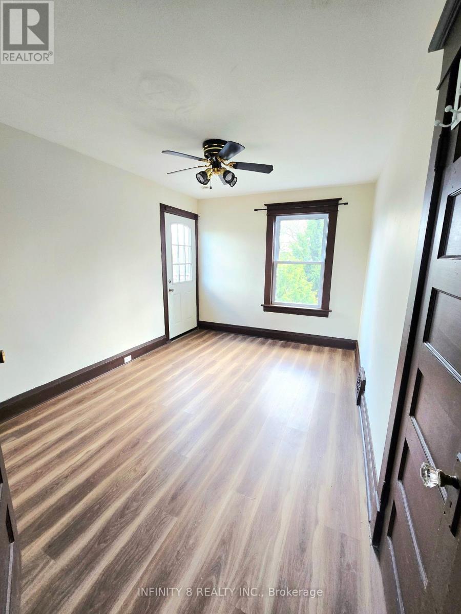 4728 Bridge Street, Niagara Falls, Ontario  L2E 2R8 - Photo 11 - X13726132