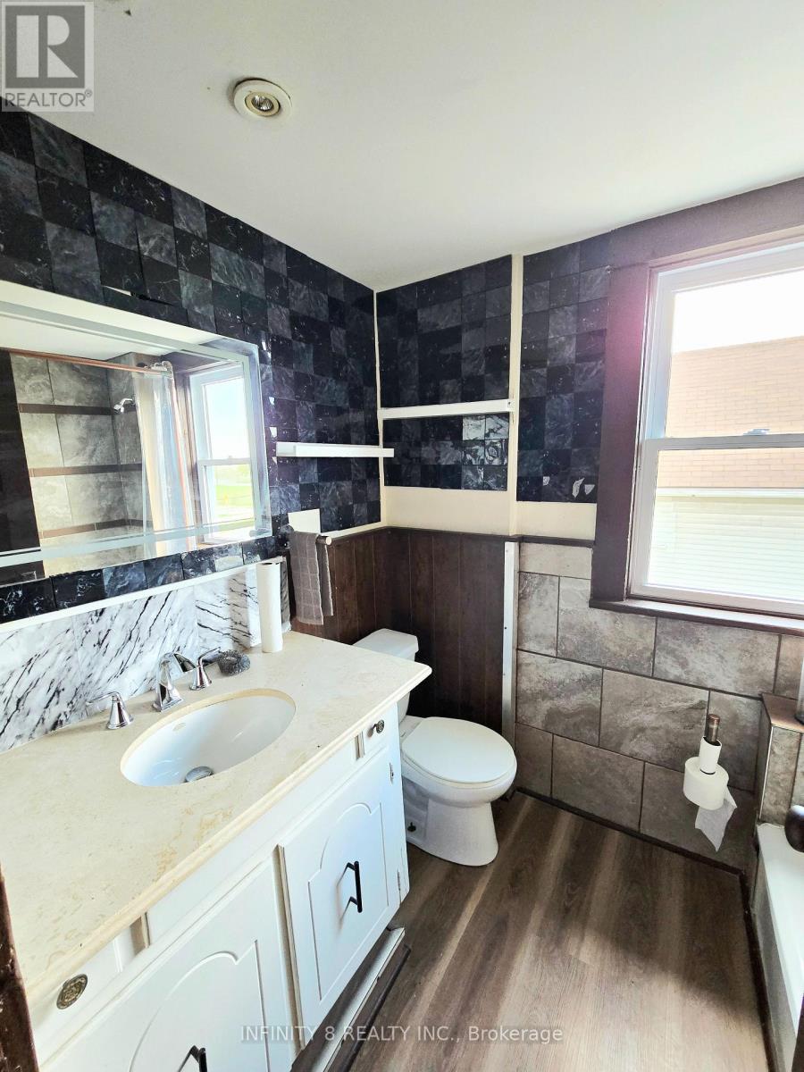 4728 Bridge Street, Niagara Falls, Ontario  L2E 2R8 - Photo 13 - X13726132