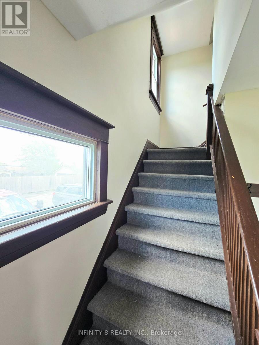 4728 Bridge Street, Niagara Falls, Ontario  L2E 2R8 - Photo 15 - X13726132
