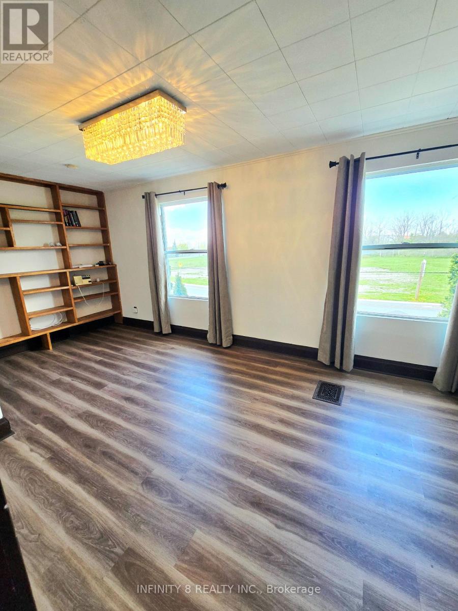 4728 Bridge Street, Niagara Falls, Ontario  L2E 2R8 - Photo 6 - X13726132