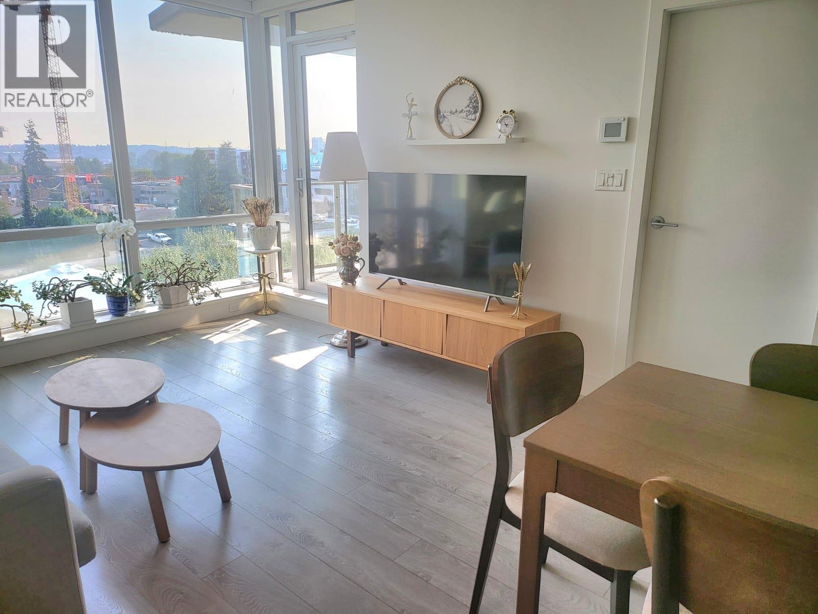 606 1550 Fern Street, North Vancouver, British Columbia  V7J 0A9 - Photo 3 - R3159850