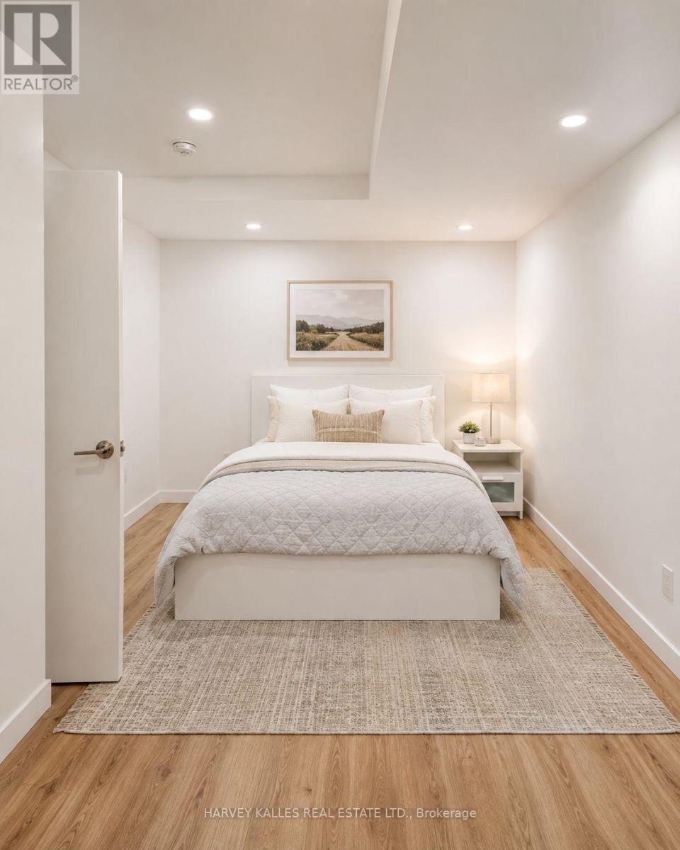 Lower - 557 Crawford Street, Toronto, Ontario  M6G 3J9 - Photo 8 - C13718488