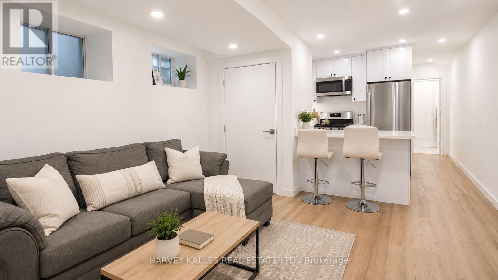 Lower - 557 Crawford Street, Toronto, Ontario  M6G 3J9 - Photo 6 - C13718488