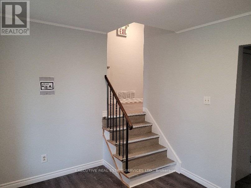 280 Cook Street, Barrie, Ontario  L4M 4H8 - Photo 5 - S13726158