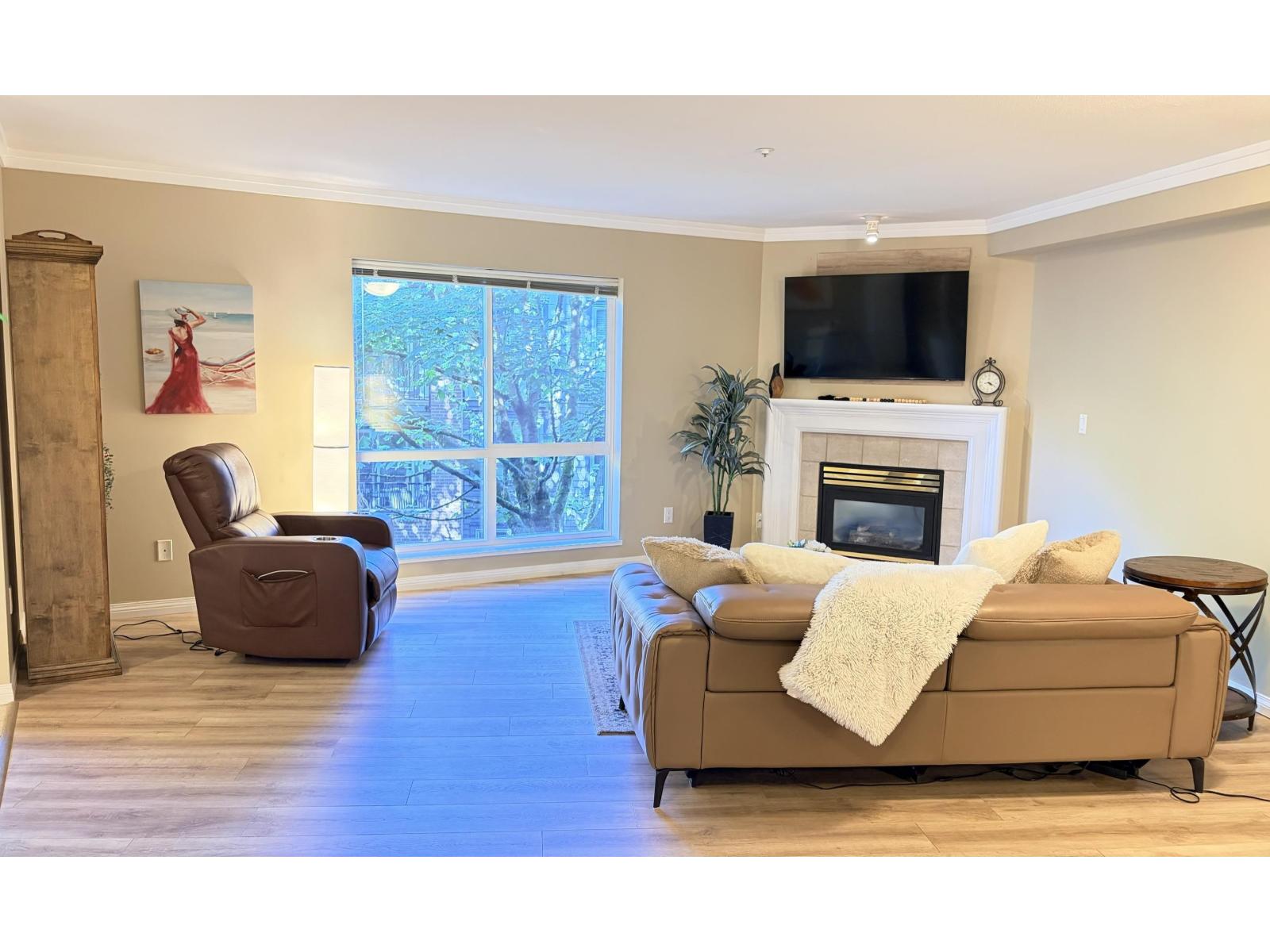 210 15150 29a Avenue, Surrey, British Columbia  V4P 3B1 - Photo 11 - R3152037