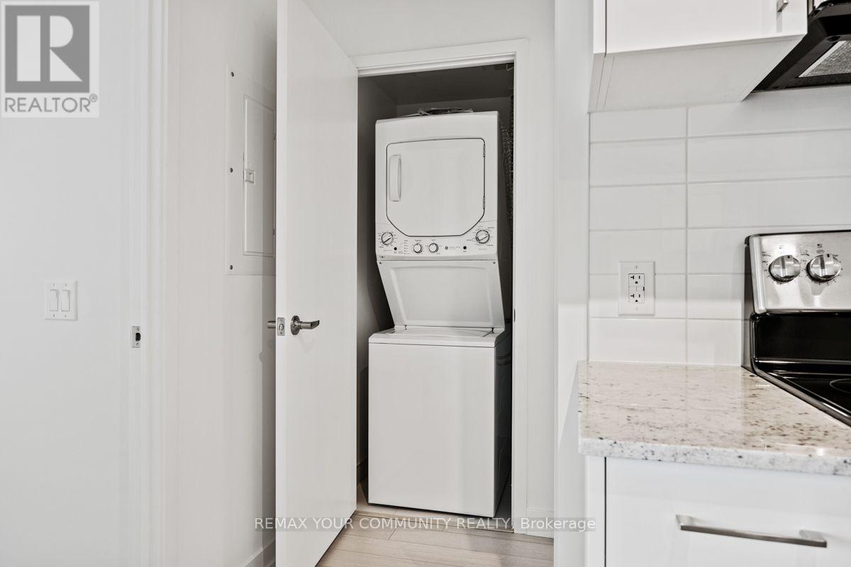 1722 - 4010 Eglinton Avenue, Toronto, Ontario  M9A 0G5 - Photo 17 - W13721108