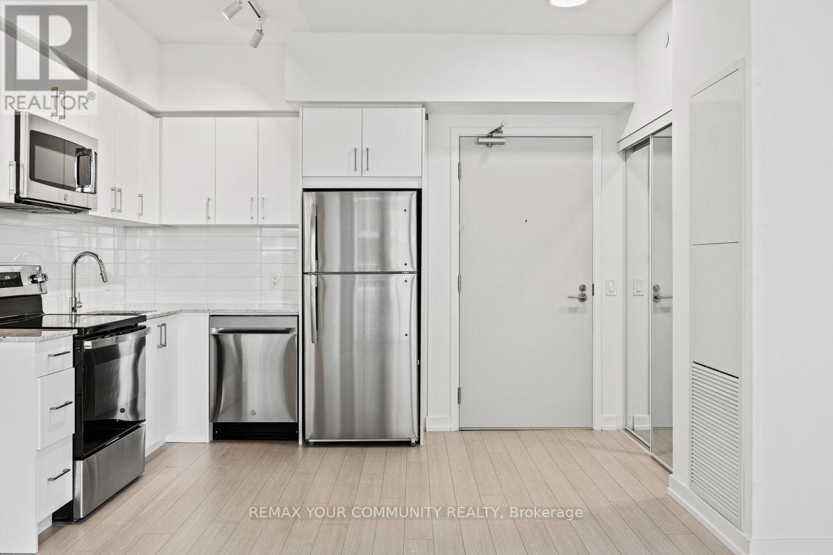 1722 - 4010 Eglinton Avenue, Toronto, Ontario  M9A 0G5 - Photo 3 - W13721108