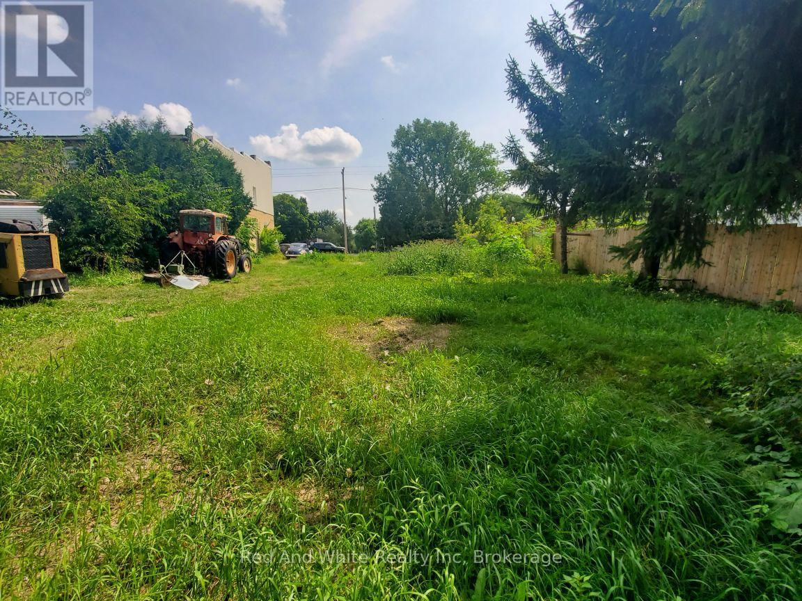 527 Florence Road, Dawn-Euphemia, Ontario  N0P 1R0 - Photo 2 - X12717626