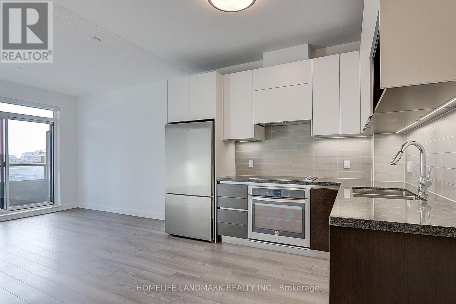 506 - 25 Water Walk Drive, Markham, Ontario  L6G 0G3 - Photo 2 - N13726168