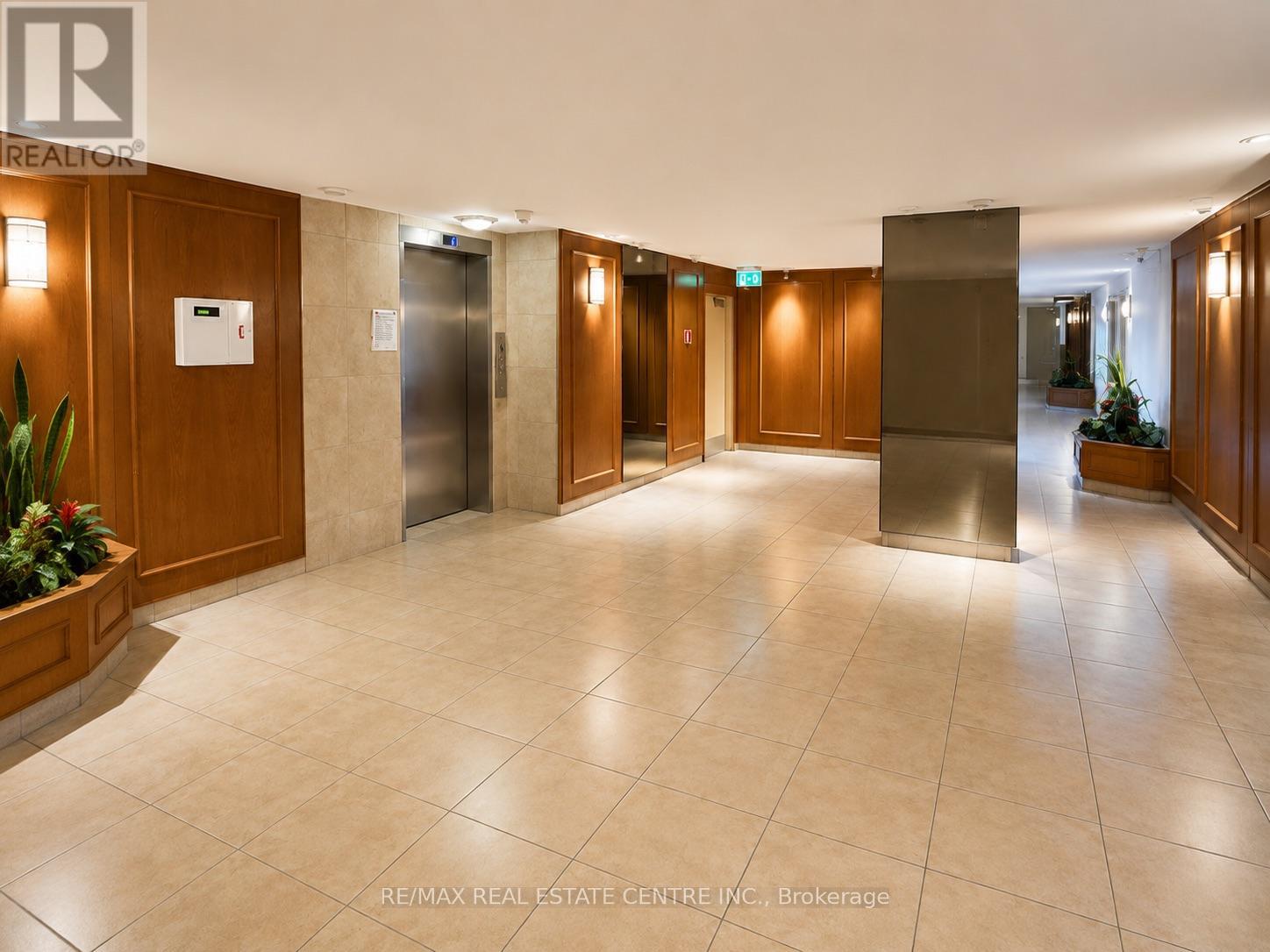 516 - 1300 Marlborough Court, Oakville, Ontario  L6H 2S2 - Photo 6 - W13726178