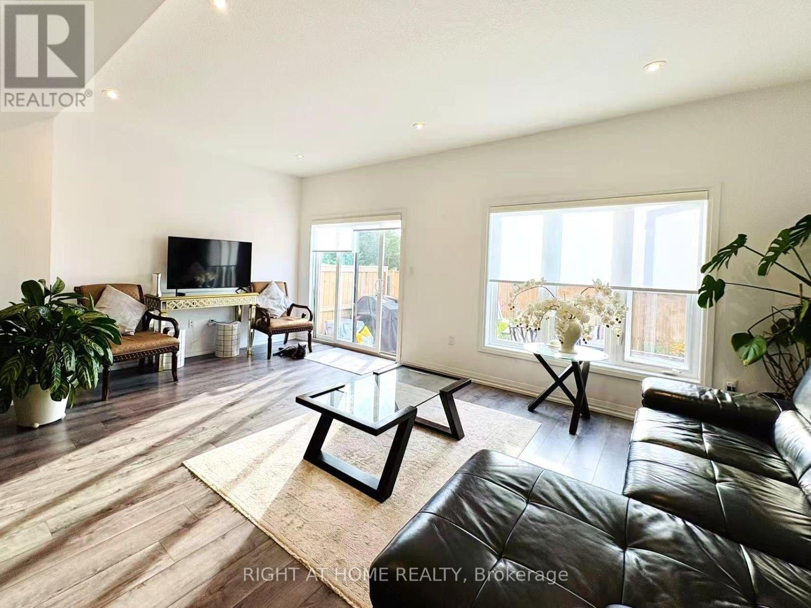 14 - 61 Soho Street, Hamilton, Ontario  L8J 0M6 - Photo 3 - X13726176