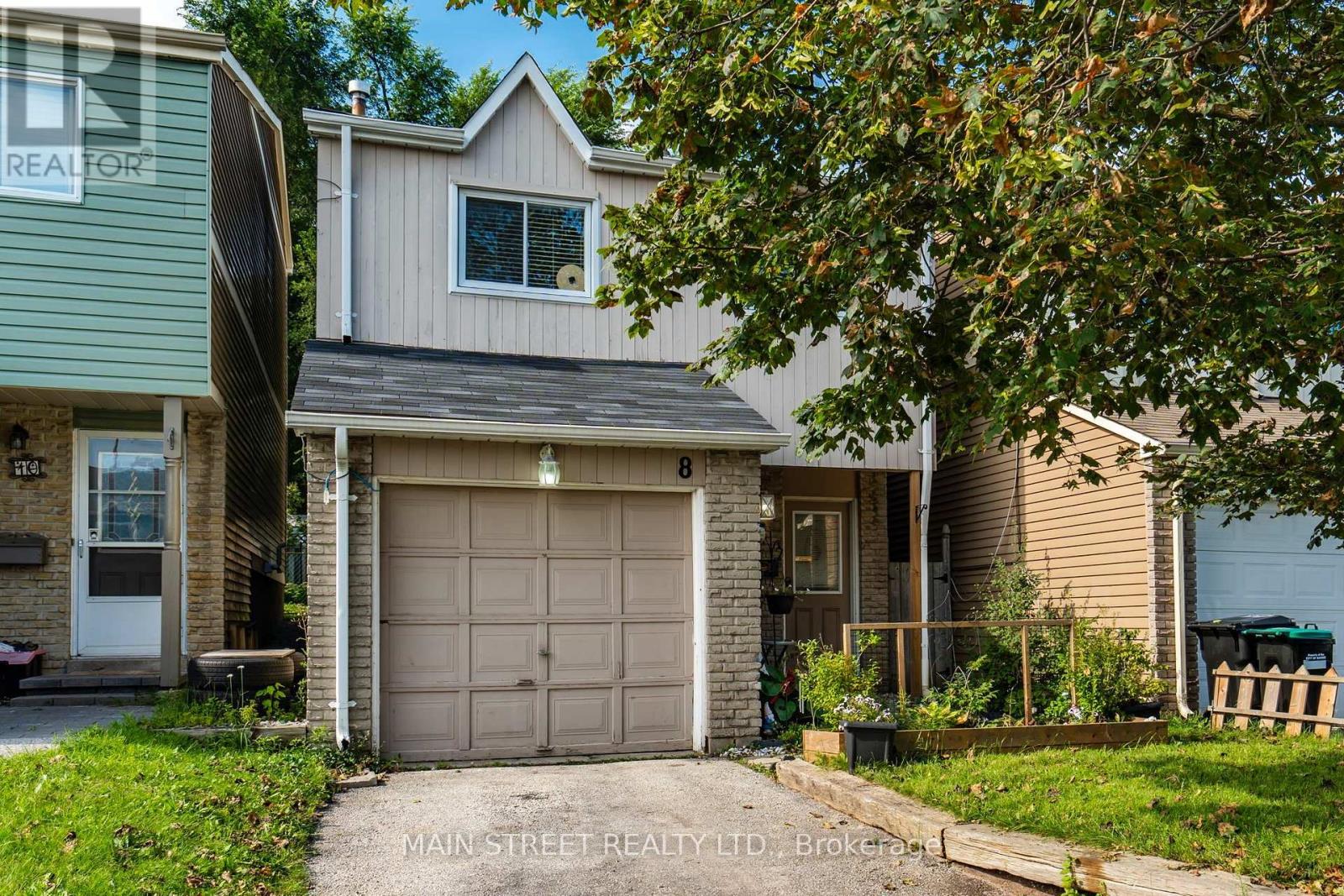 8 ROBIN COURT, Barrie, Ontario