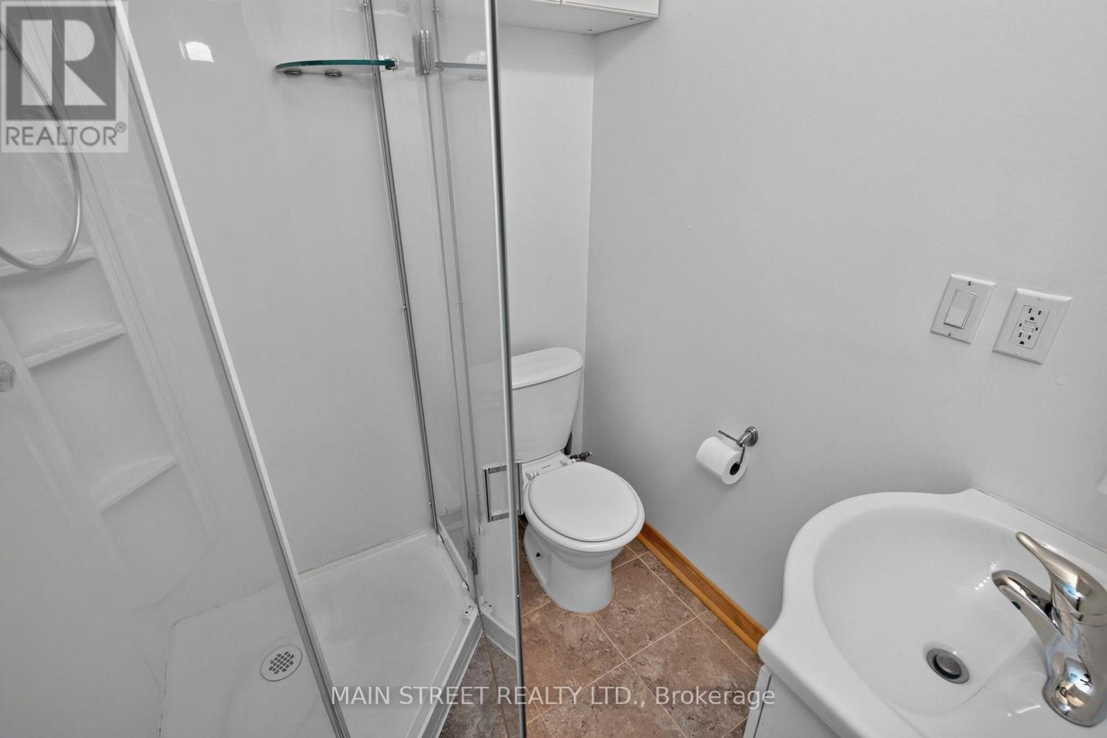 8 Robin Court, Barrie, Ontario  L4M 5M1 - Photo 25 - S13726068
