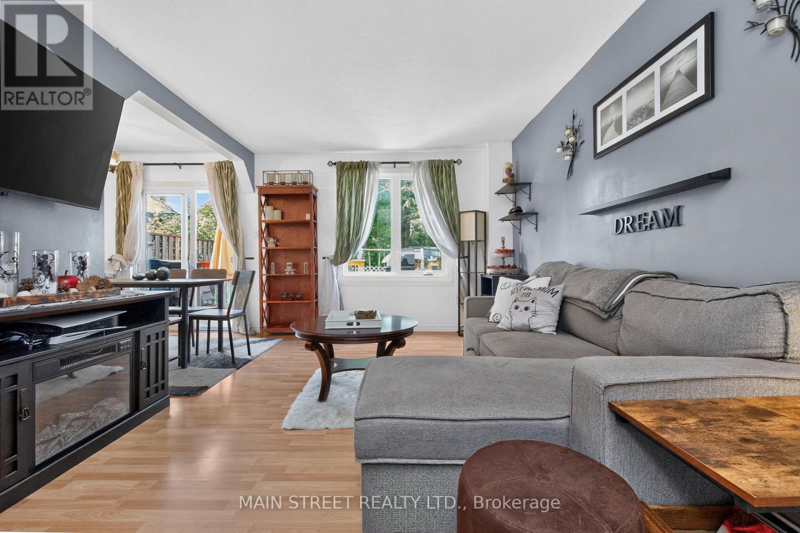 8 Robin Court, Barrie, Ontario  L4M 5M1 - Photo 7 - S13726068