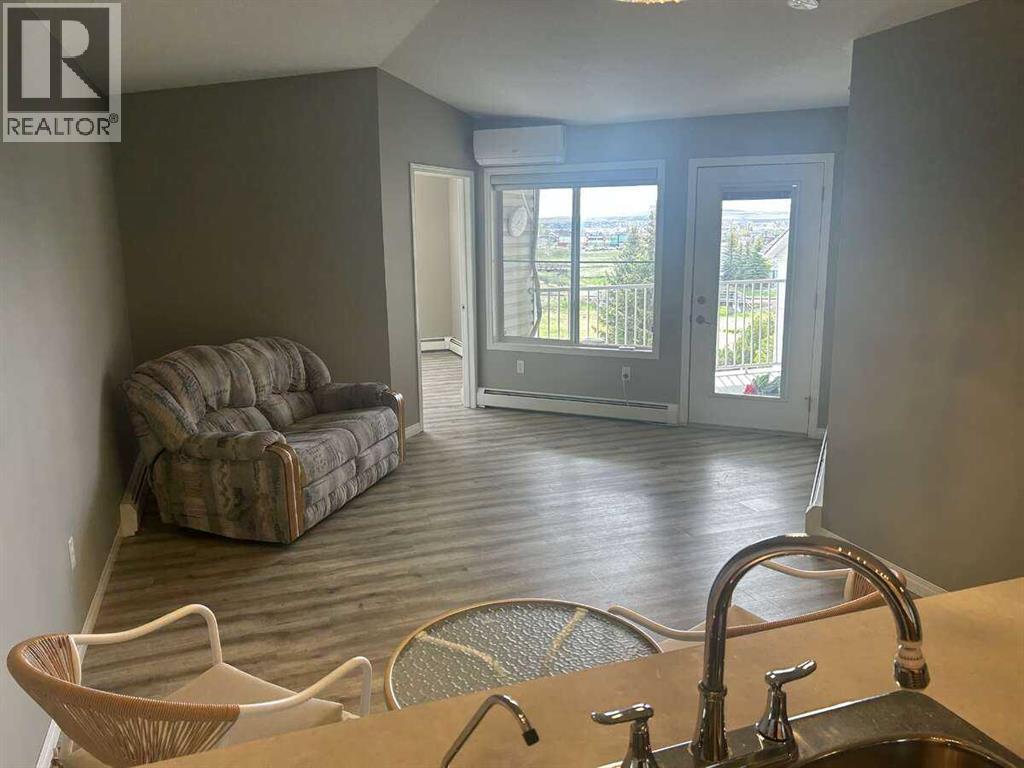403, 305 1 Avenue Nw, Airdrie, Alberta  T4B 2M5 - Photo 2 - A2314581